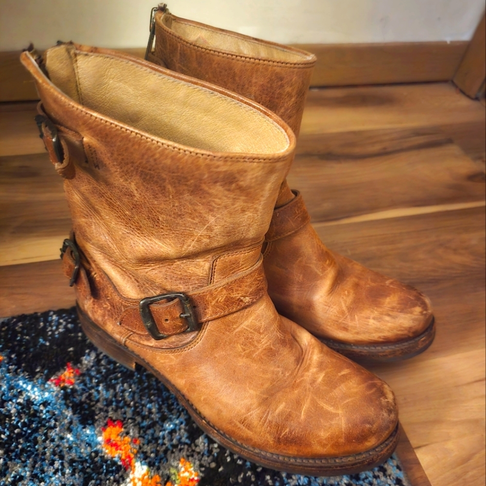 Frye Women's Veronica Short Leather Buckle Back Zip Boots